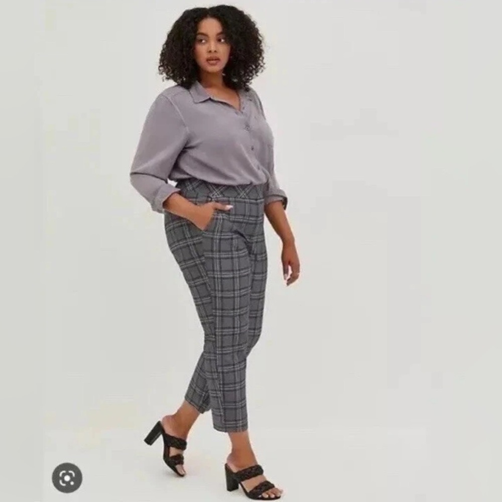 Torrid Blue Gray Plaid Casual Workwear Pants Plus Size 4 Taper Leg